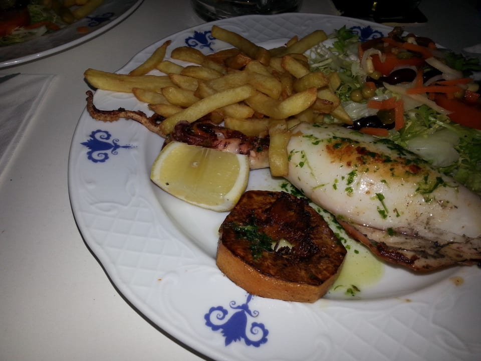 Leckeres Essen im Restaurant Hostel Alcina