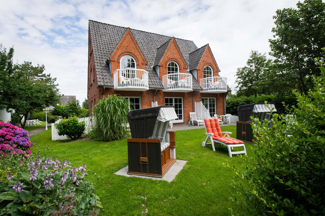 Üppig blühender Garten Landhaus Ellerbrock