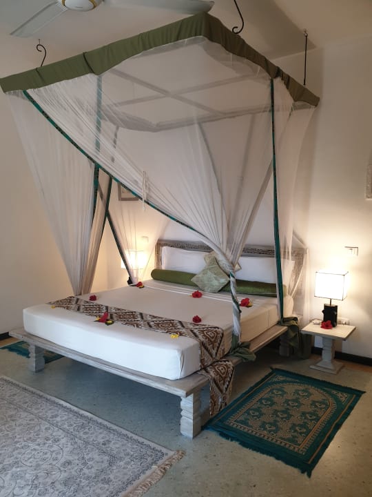 Zimmer Pongwe Bay Resort