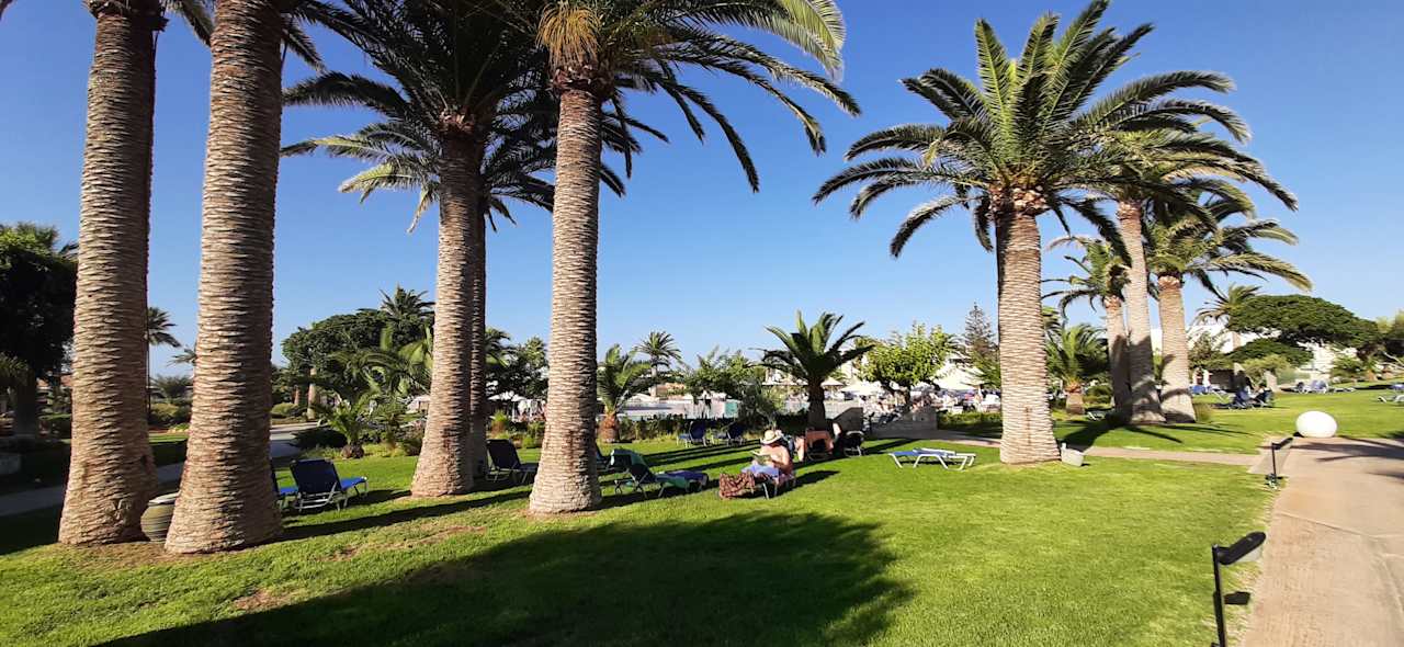Gartenanlage Anissa Beach & Village