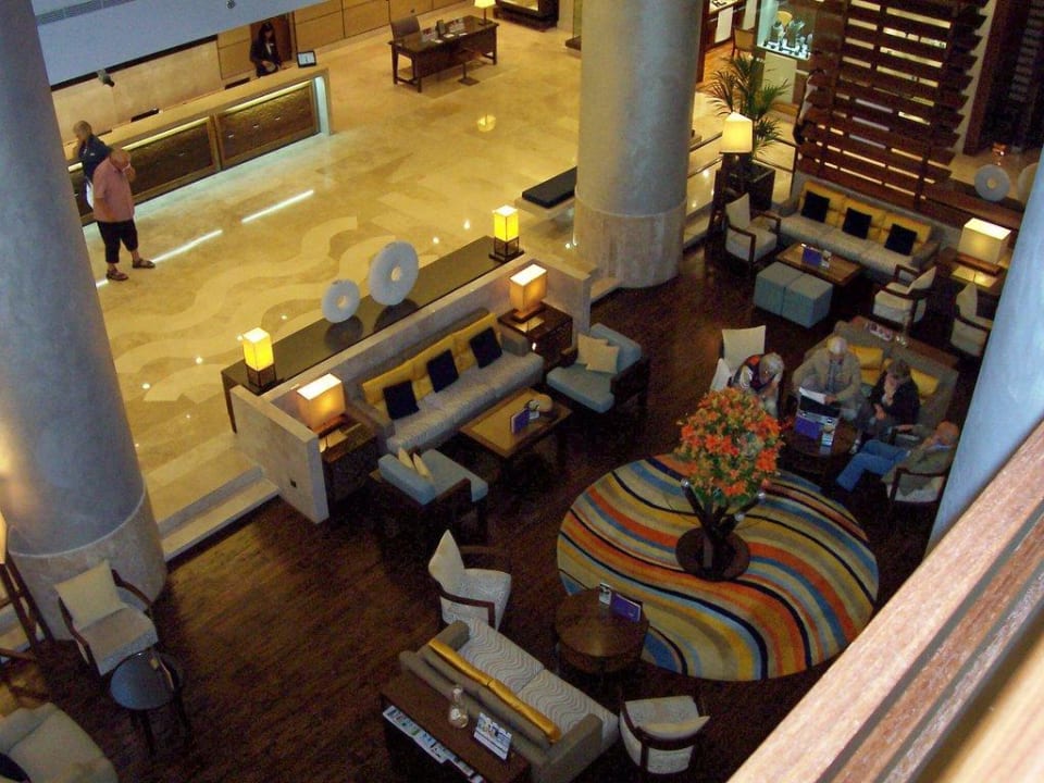 Lobby  Amwaj Rotana Jumeirah Beach Residence