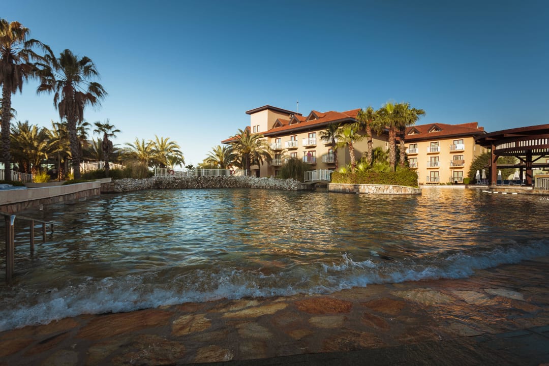 CLUB GRAND AQUA POOL Club Grand Aqua