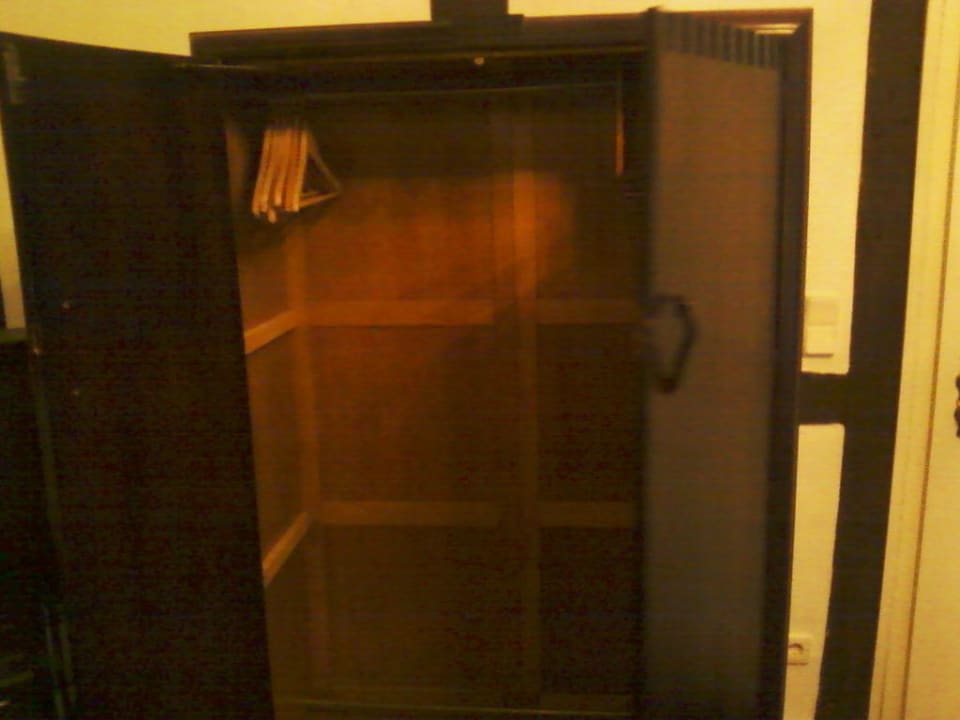 Deko Schrank Hotel Jagdschloss Habichtswald