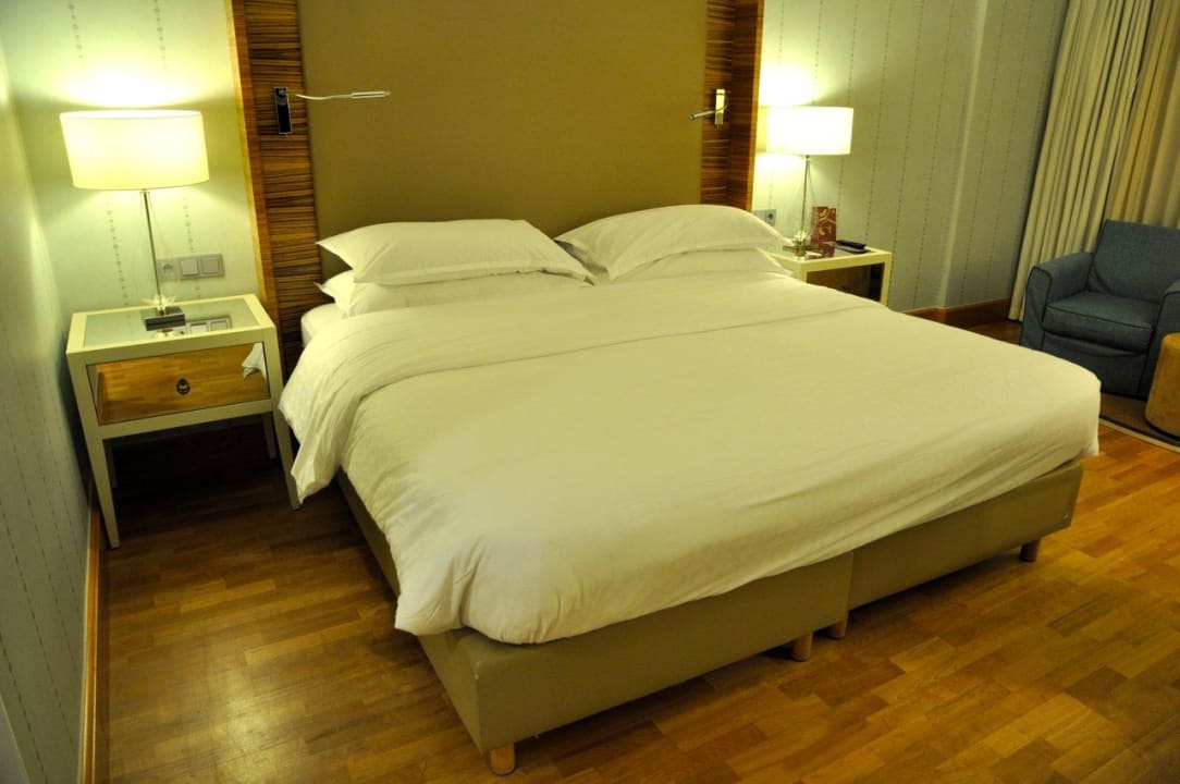 Club Room with view - Bed Hotel Sheraton Stockholm