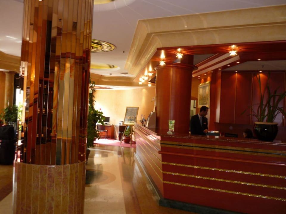 Rezeption Best Western Hotel Tritone