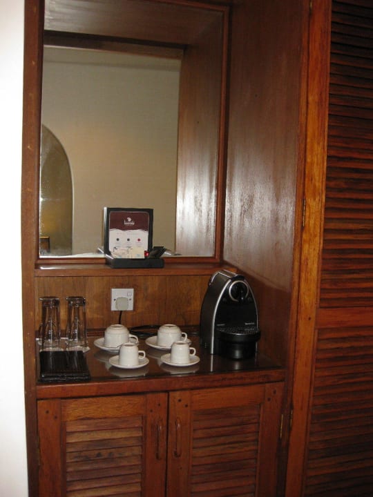 Deluxe Beach Villa mit Jacuzzi Kuramathi Maldives