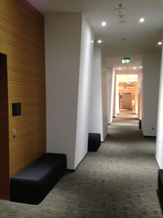 Business Bereich im 12. Stock Radisson Blu Plaza Hotel Ljubljana