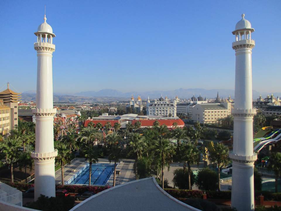 Zimmer Royal Taj Mahal Hotel