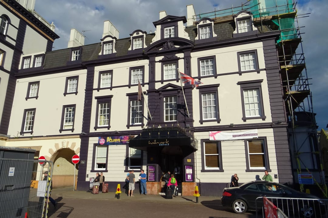 Vorderfront des Hallmark Hotel Hallmark