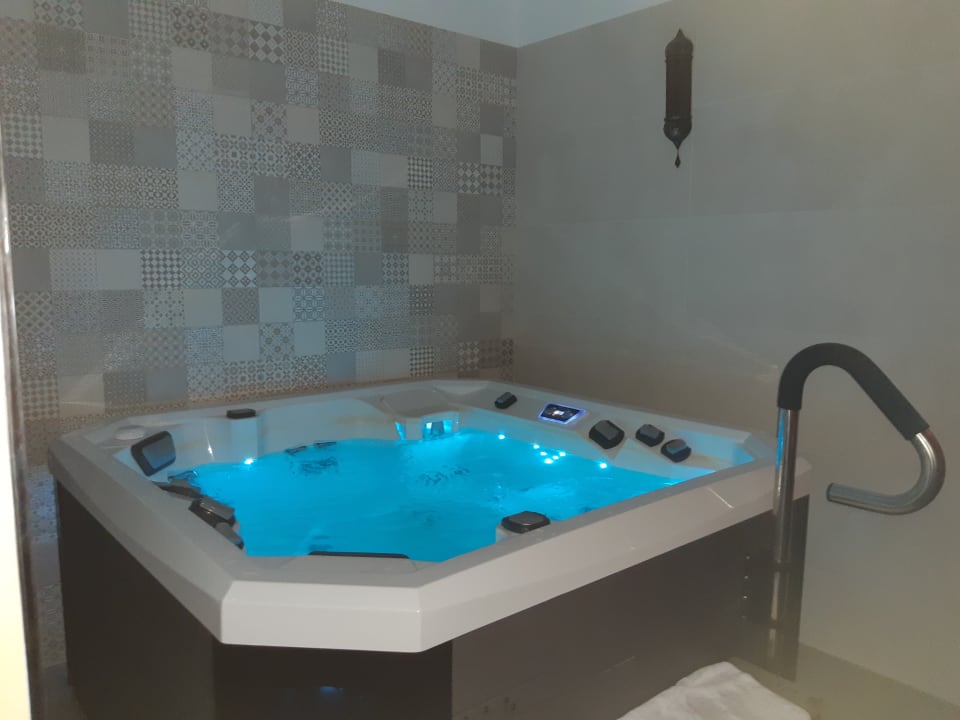 Pool Schlössl Hotel Kindl