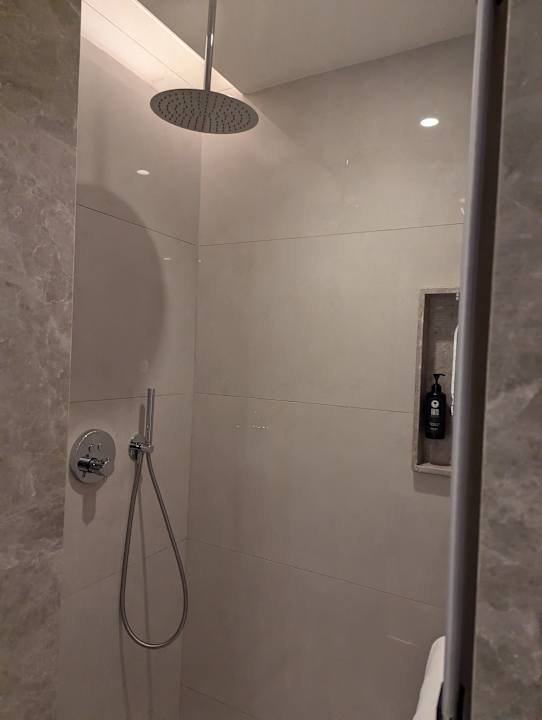 Zimmer Anda Barut Collection