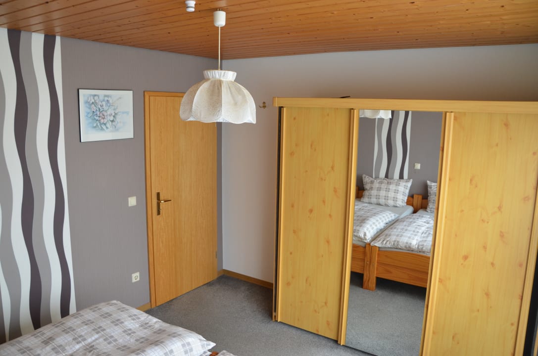 Zimmer Ferienhof Hund (Mengen - Rulfingen) -