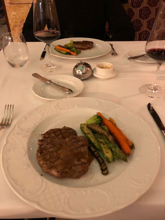 Gastro Gloria Serenity Resort