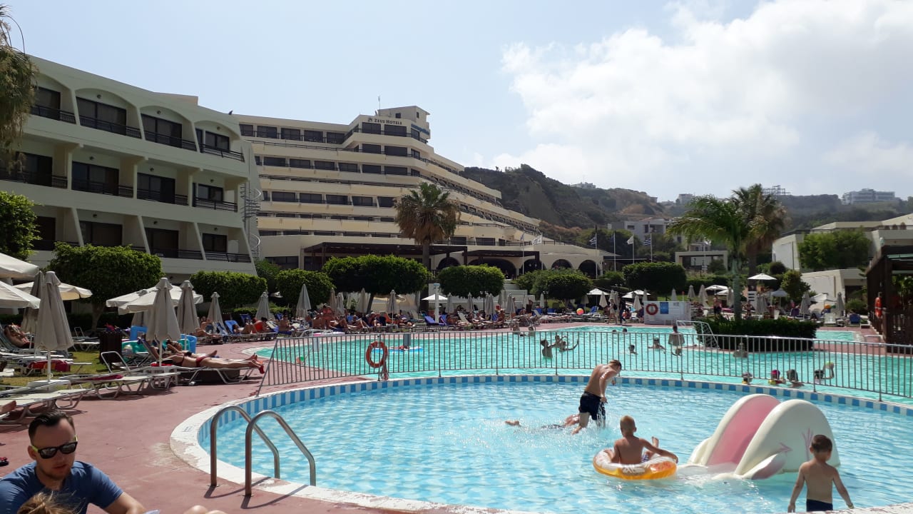 Pool Sol Cosmopolitan Rhodes