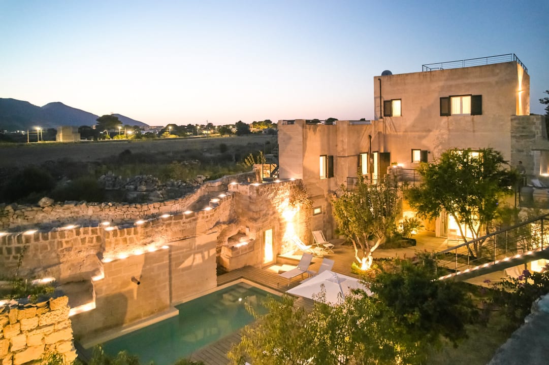 Pool Villa Rocce Bianche