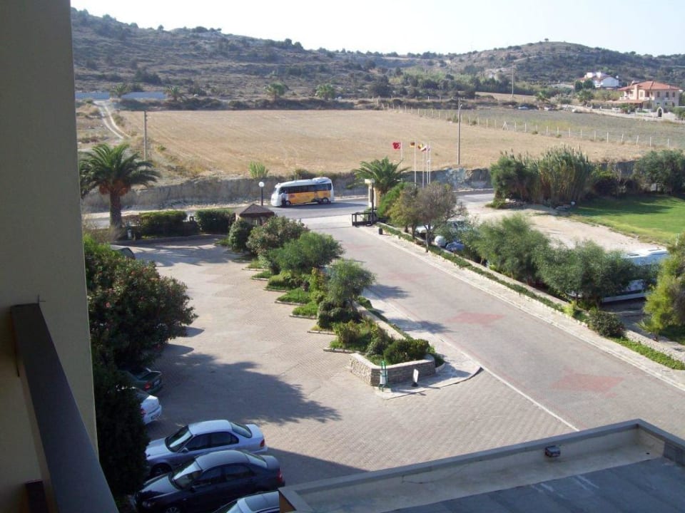 Zufahrt, vom Balkon Zi.217 Hotel Babaylon