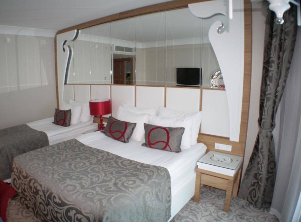 Bett Q Premium Resort