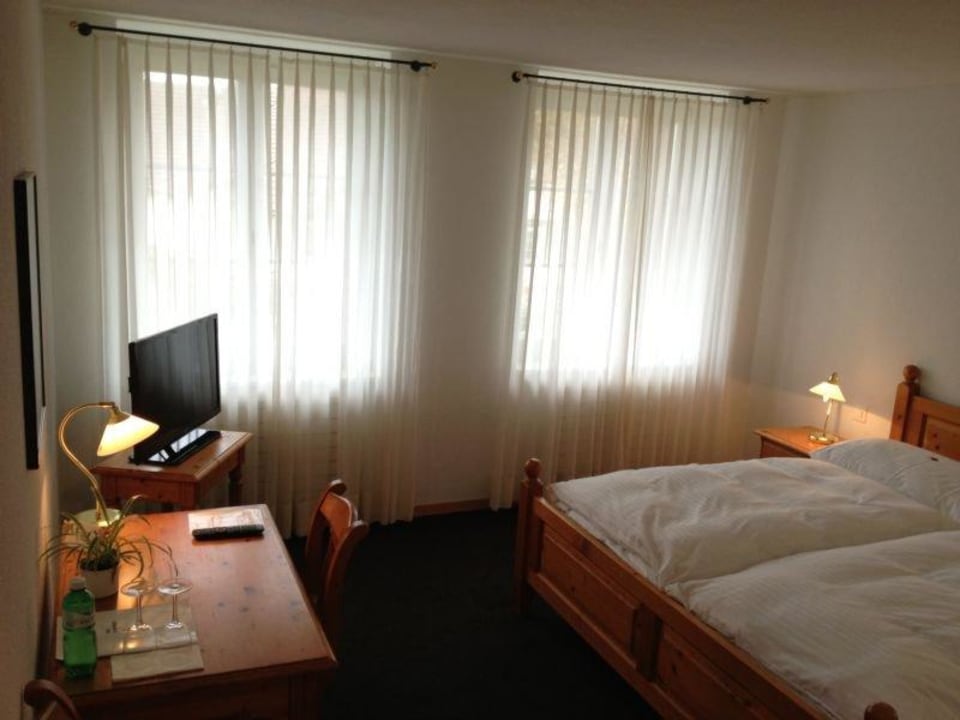 Großes Doppelzimmer Gasthof Kreuz Mühledorf