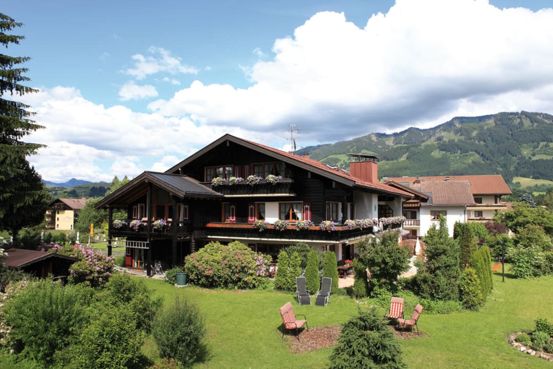 Hausbild Juli 2012 Allgäuer Landhaus
