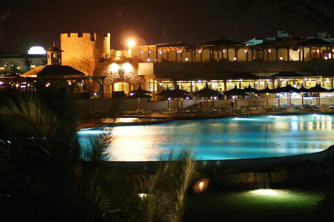 "Don Castello" by Night Pickalbatros Dana Beach Resort - Hurghada