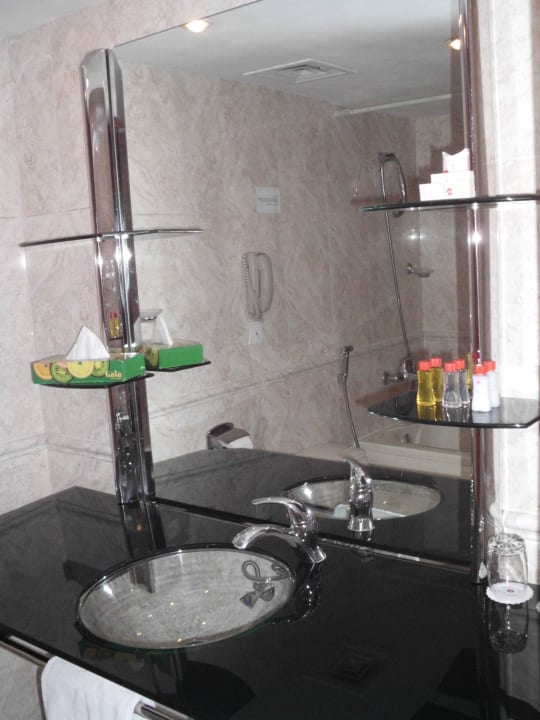 Badezimmer Zimmer 6002 RAMADA Hotel Tashkent