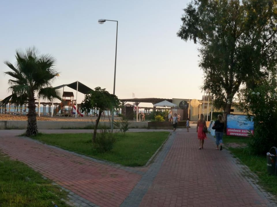 Zugang zum hoteleigenenen Strandbereich Marvida Family Eco