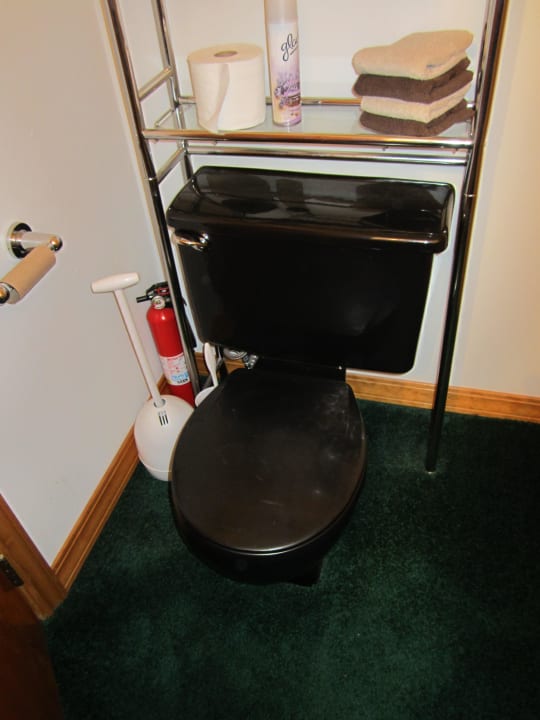 Bad Hotel Alaska House of Jade A&B