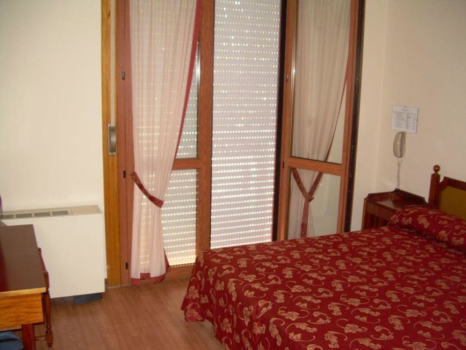 Kleines Zimmer Hotel Al Cavallino Bianco