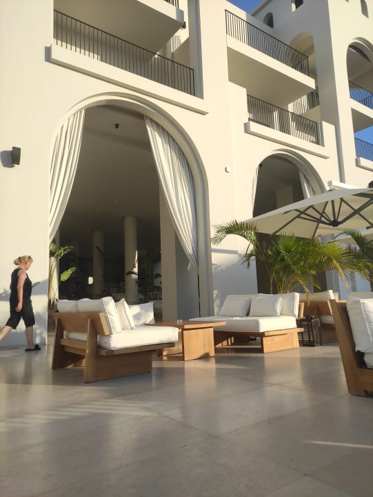 Lobby Serry Beach Resort