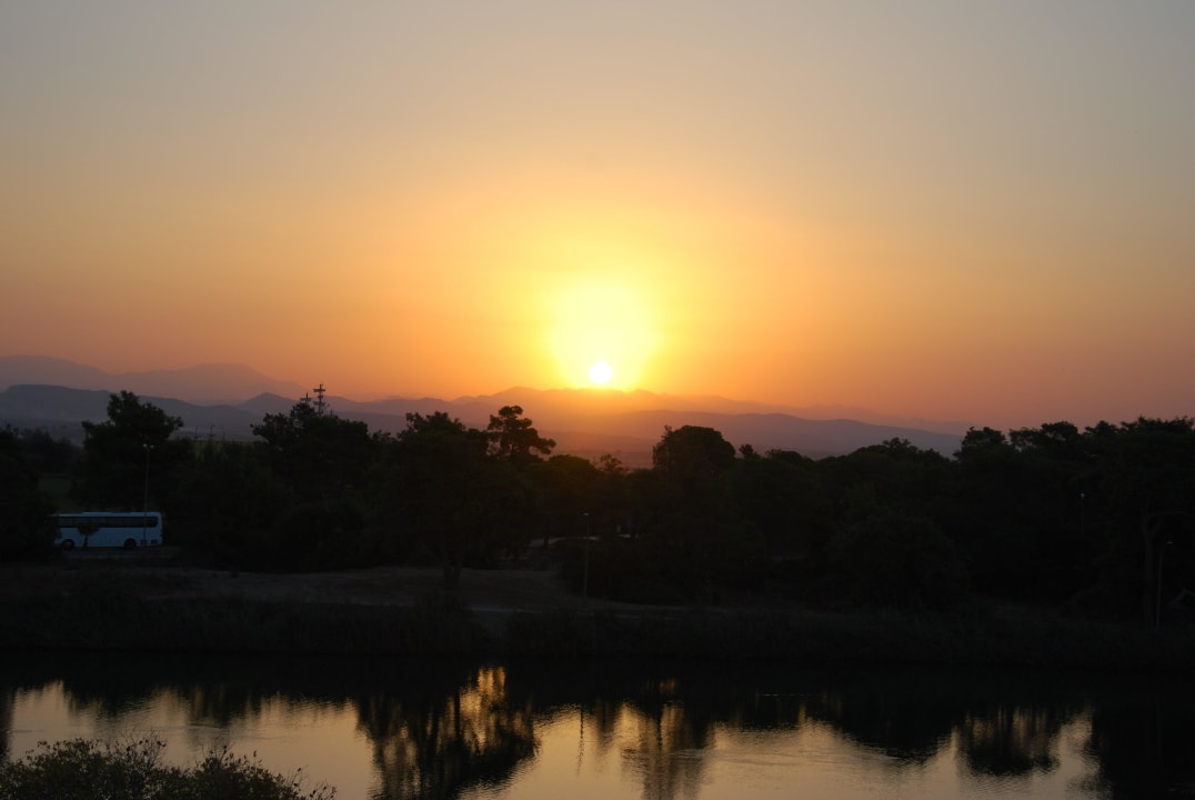 Sonnenaufgang 7 Uhr, Blick aus unserem Zimmer  Marvida Family Eco