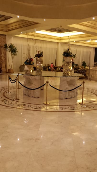 Lobby Hotel Titanic Palace