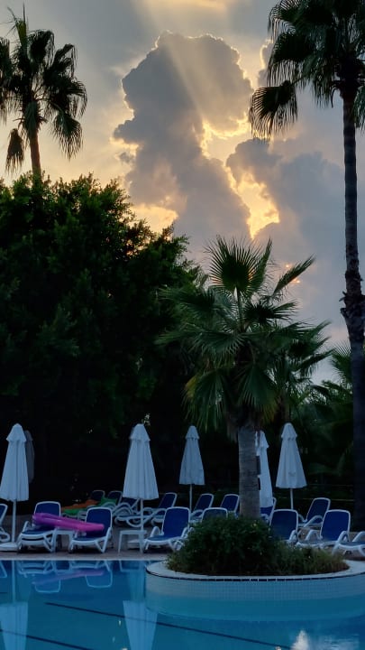 Gartenanlage Hotel Grand Side