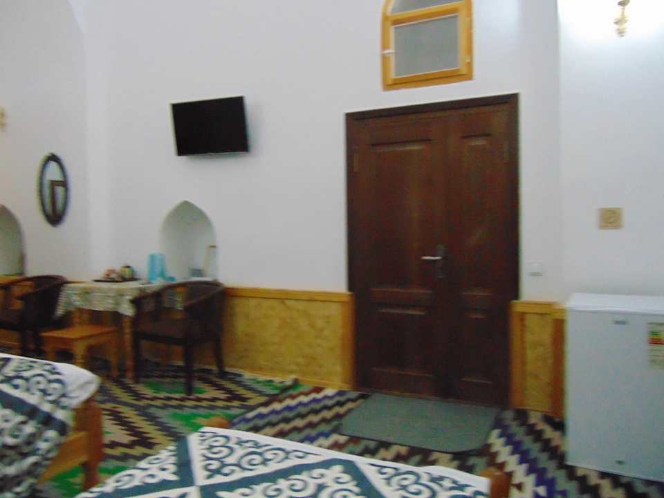 Zimmer Madrasah Polvon-Qori Boutique
