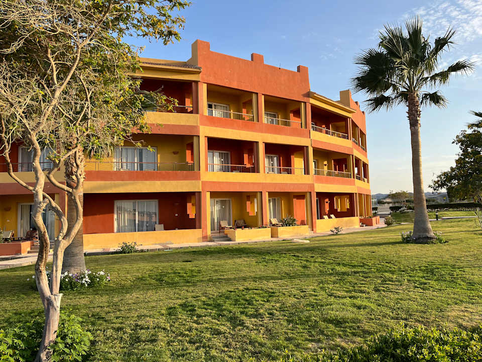 Außenansicht Malikia Resort Abu Dabbab