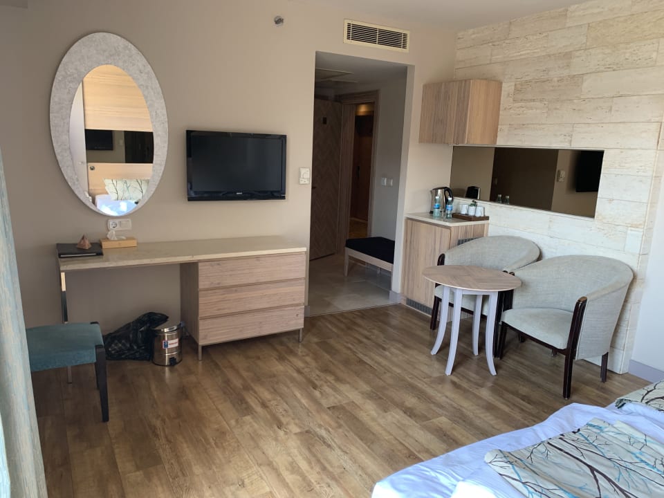 Zimmer Melas Resort Hotel