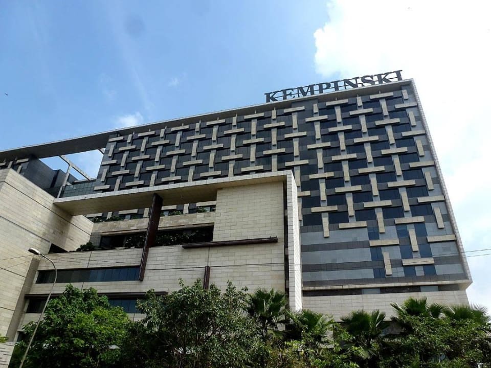 Kempinski Ambience Hotel The Leela Ambience Convention Hotel Delhi