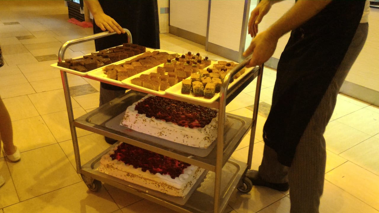 Andauernd wird nachgefüllt... AQI Pegasos World