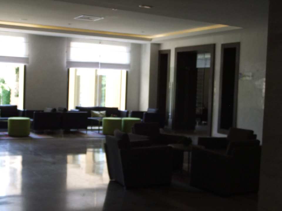 Sitzgruppen in der Lobby Hotel Rosa Beach