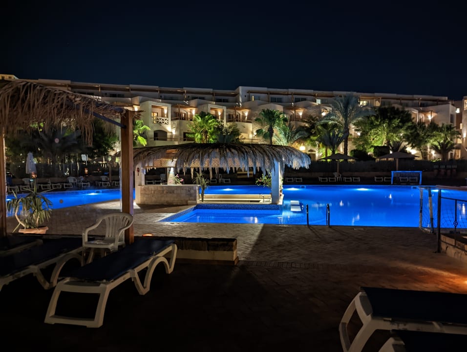 Pool Fort Arabesque Resort, Spa & Villas