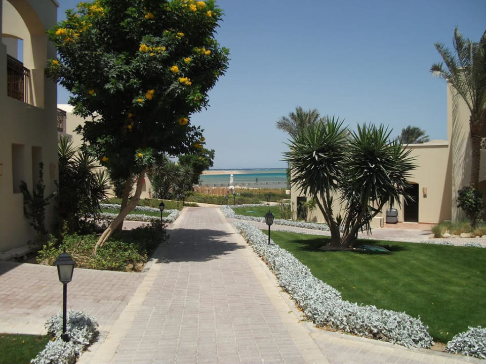 Weg zum Zimmer JAZ Belvedere Resort