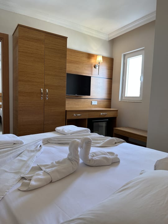 Zimmer Beso Beach Hotel