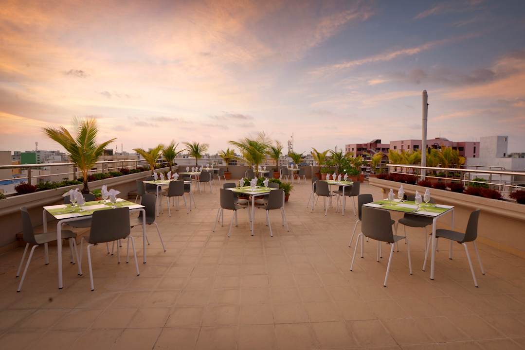 Gastro Champa Central Hotel