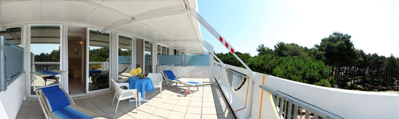 Terrazzo camere 3° piano Hotel Colorado