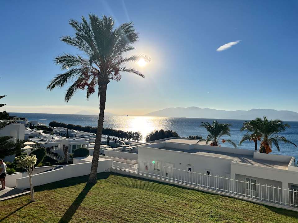 Strand Dimitra Beach Hotel & Suites