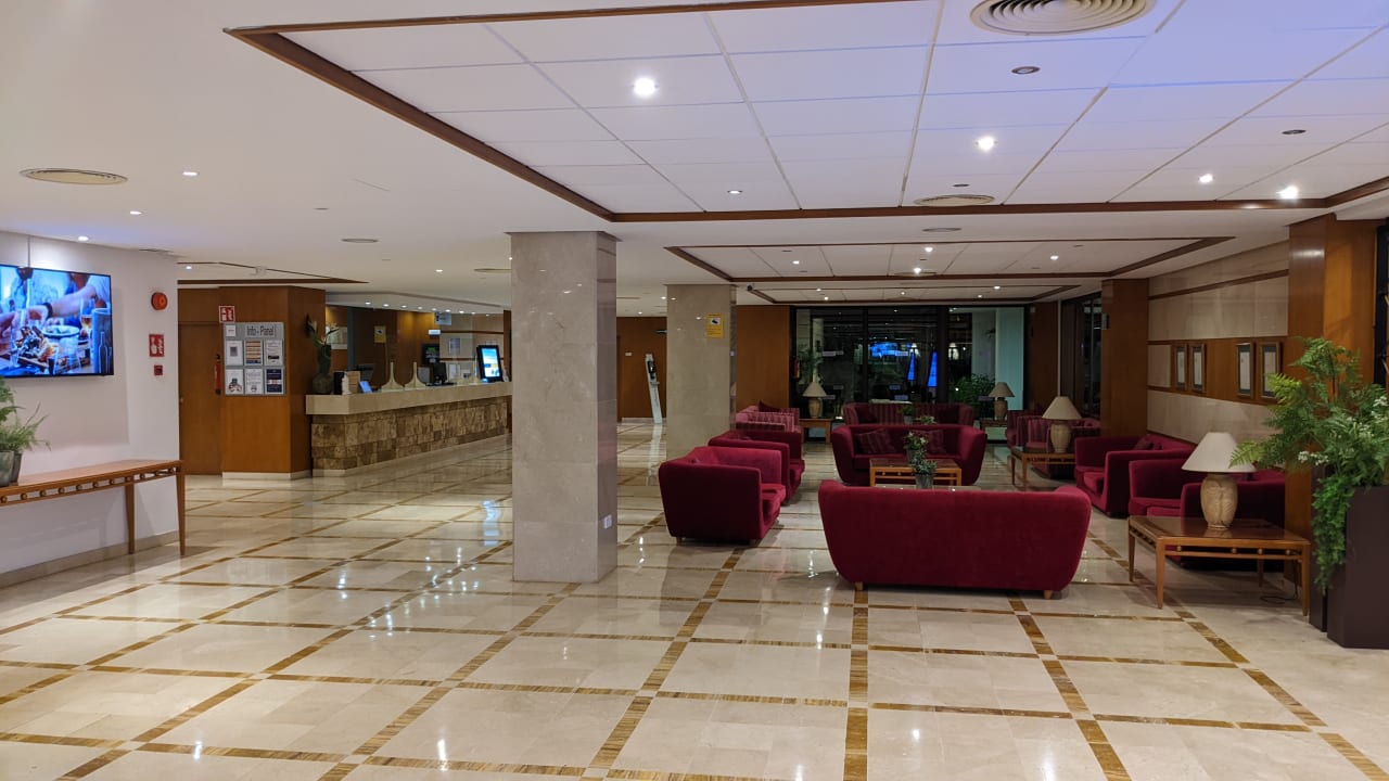 Lobby allsun Hotel Borneo - Adults only