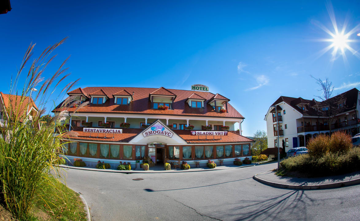 Outside of hotel Smogavc Hotel Smogavc