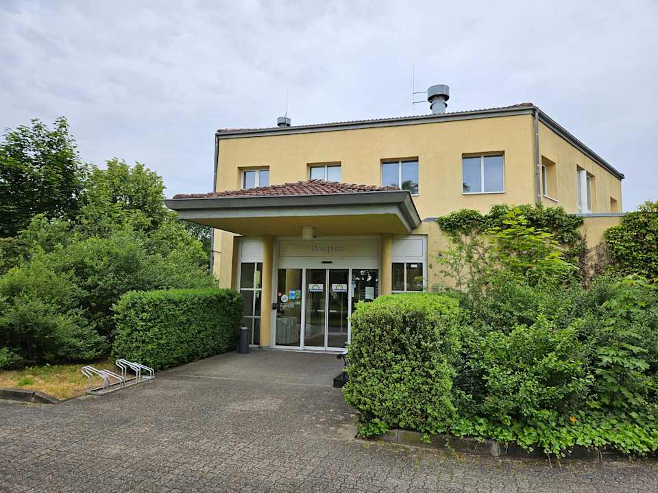 Außenansicht Hotel Days Inn Dessau