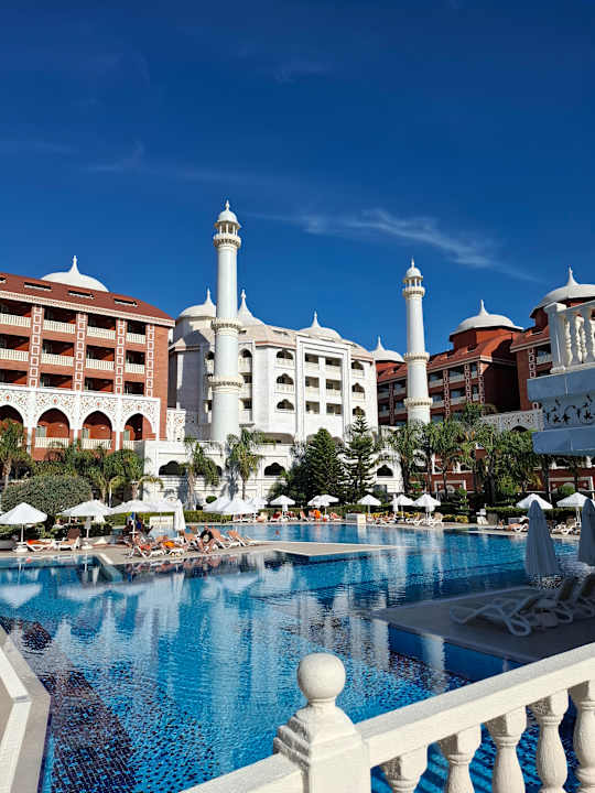 Pool Royal Taj Mahal Hotel