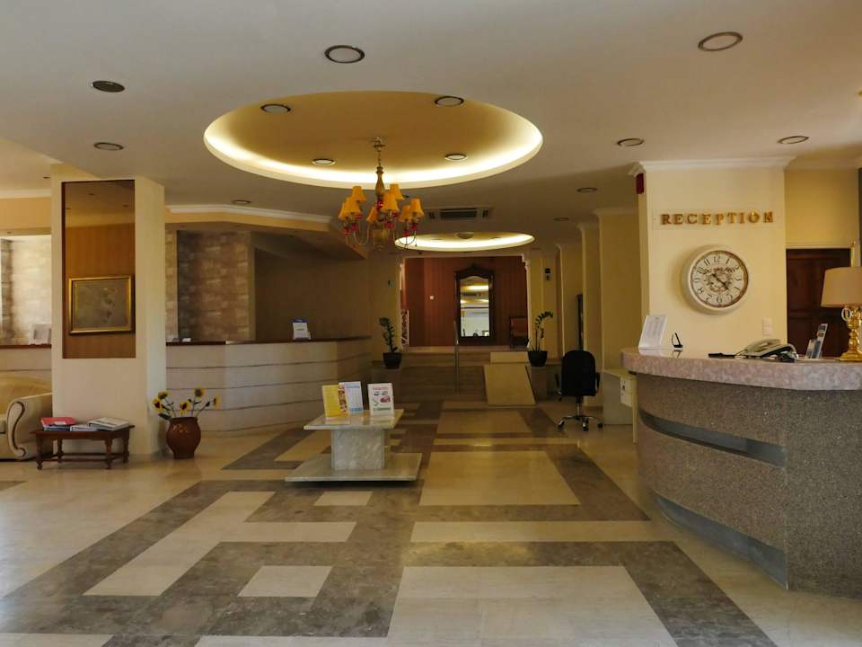 Hotel Jupiter Karras Grande Resort