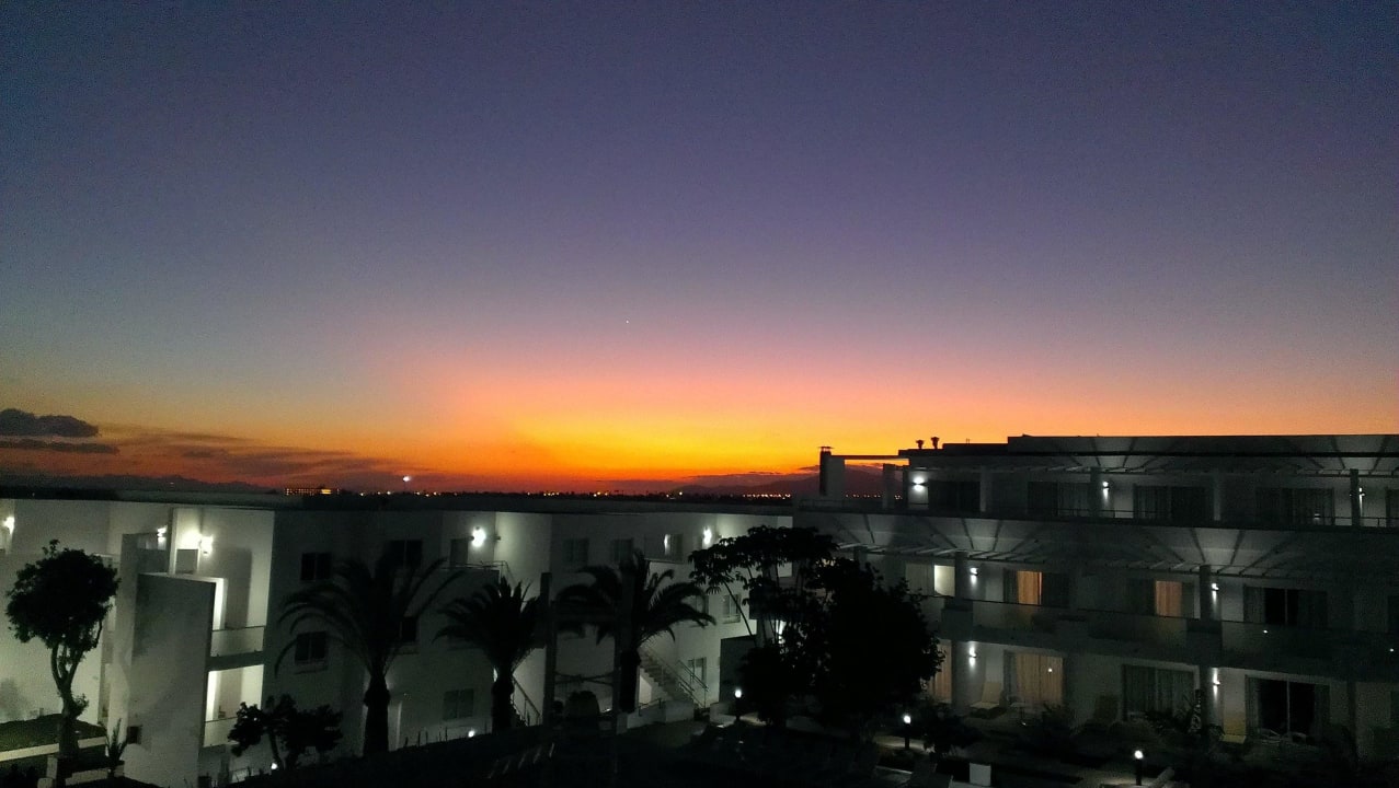 Sonnenuntergang vom Zimmer 2217 Sentido Aequora Lanzarote Suite